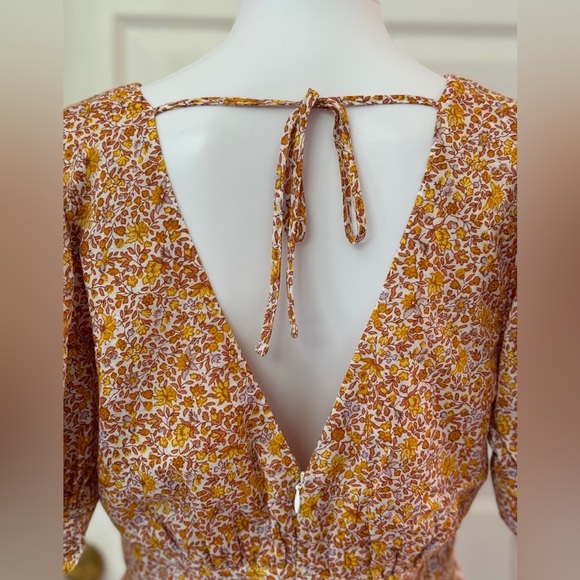 J.Crew Puff-sleeve V-neck Top in Scattered Blooms size 4 - Picture 7 of 10